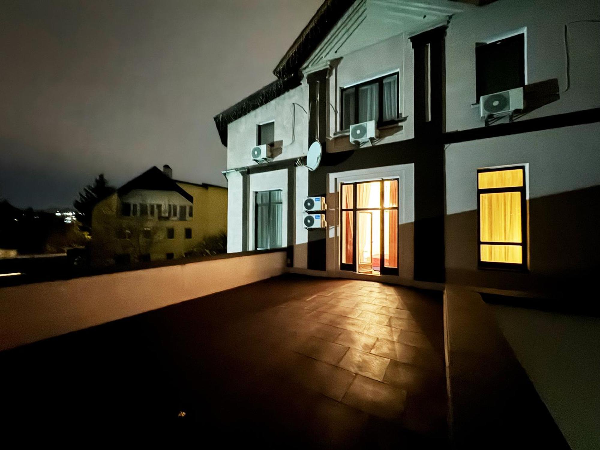 Signeev'S Villa Kiev Extérieur photo